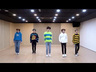 Txt (투모로우바이투게더) 'angel or devil' dance practice [mirrored]