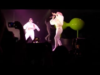 Charli xcx & carly rae jepsen backseat /pop2 concert la