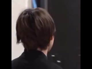 No no nooo jwjss look at his hair sticking out soft honey bear