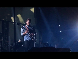 Ben howard a boat to an island on the wall (live @ «noonday dream tour» «afas live»)