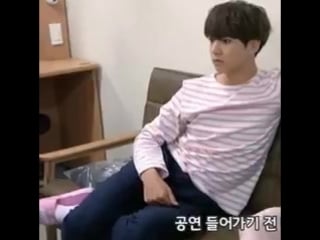 His fuckign pink sandals and his little wigglign foot gggrrrrr