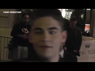 Video hero fiennes tiffin anna todd with fans in paris 1 april 2019 after movie tour premiere