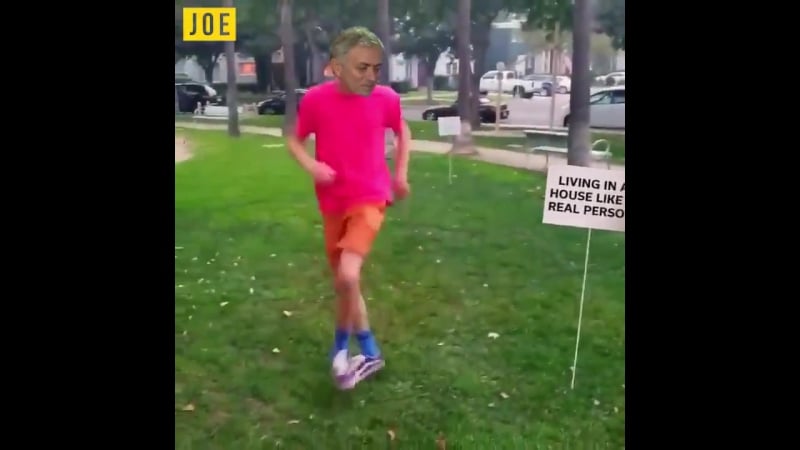 Jose mourinho celebrates the win