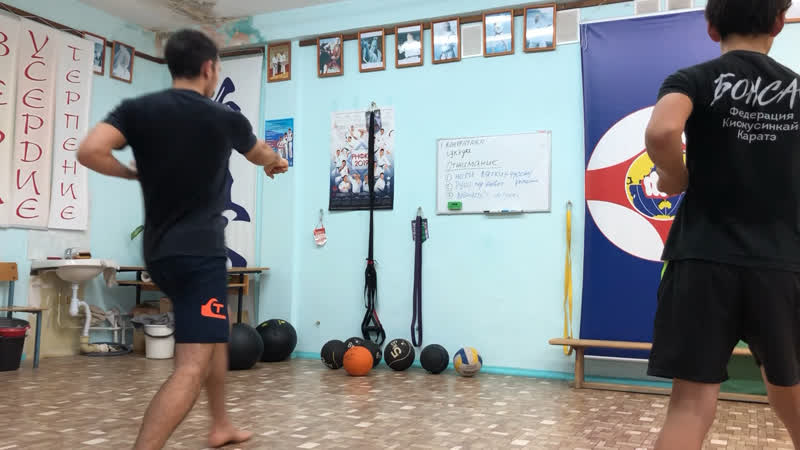 Совершенствуем ката, цуки но ката