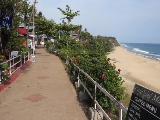 Клиф и пляж varkala beach