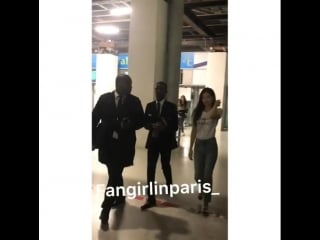 180606 jennie @ charles de gaulle airport (paris, france) from incheon (korea)