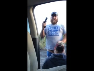 Se empolgou com a mamada e largou o aço!