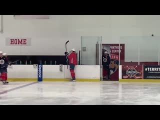 Brian boyle takes the ice for his 1st practice with the #flapanthers 😺