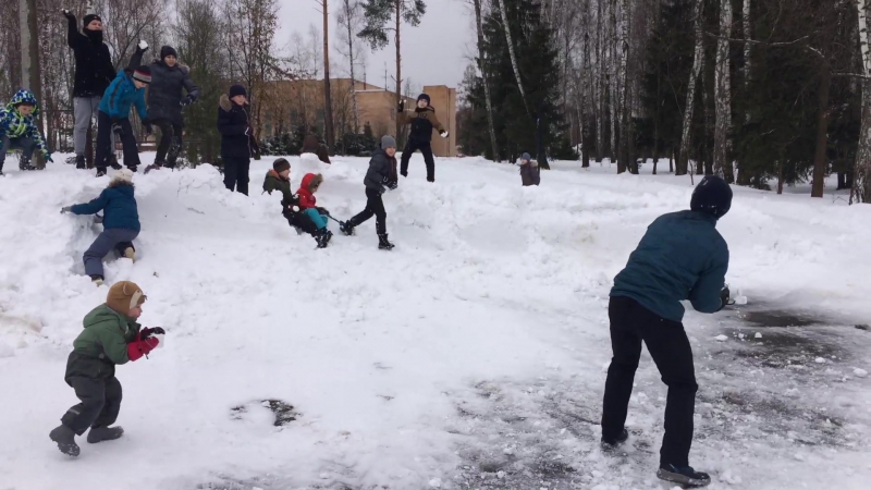 Разминка перед игрой в снежки