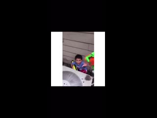 Bloodhounds pov after scanning me hiding inside a building after being the last alive in my squad just trying to make it to top