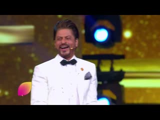 Movies, music and a heap load of masti! ❤️ get ready for the biggest night in #bollywood with your favourite stars!