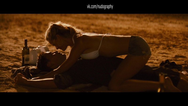 Бруклин декер (brooklyn decker) в фильме "морской бой" (battleship, 2012, питер берг) 1080p