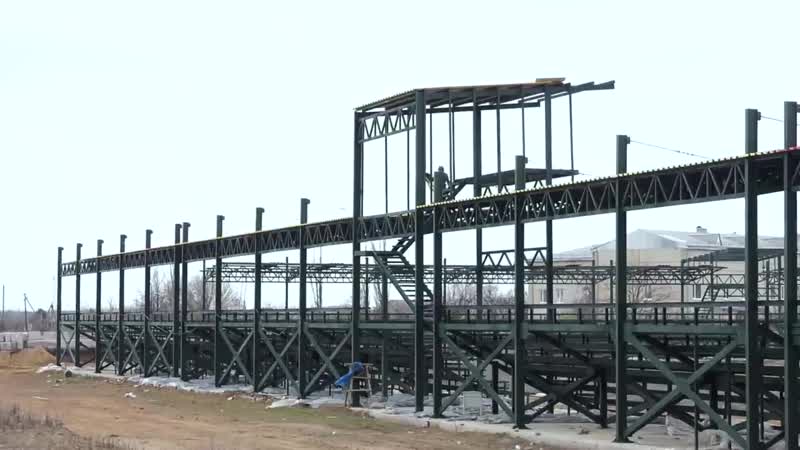 "ингулец" продолжает строить стадион