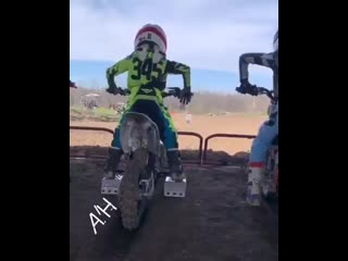 Video 20190424 234320 mp4