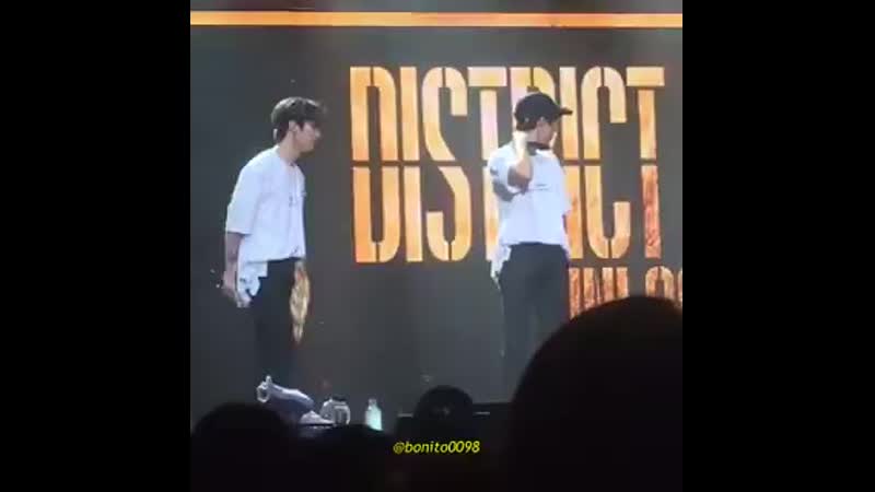 Ли минхо шлепает хан джисона