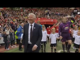 David beckham vs bayern munich legends all goals bonus legend returns to old trafford