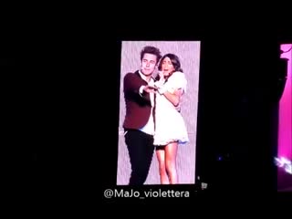 Abrazame y veras leonetta violetta live varsovia