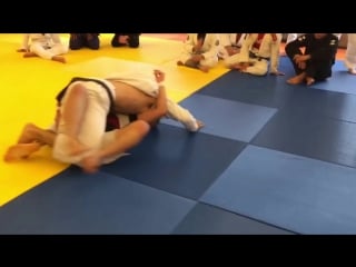 Rener gracie vs korean zombie (gracie university narrated sparring)