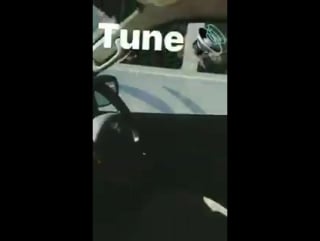 20/07 josephine skriver on set for lilly pulitzer in bermuda [5]