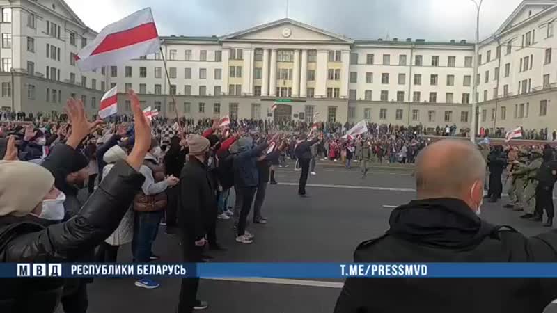 На вчерашних протестах в минске митингующие использовали самодельную бомбу