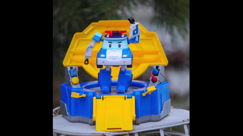 Робокар поли