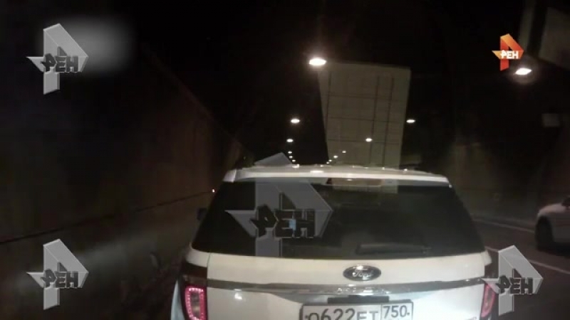 Водитель перекрыл дорогу скорой (vhs video)