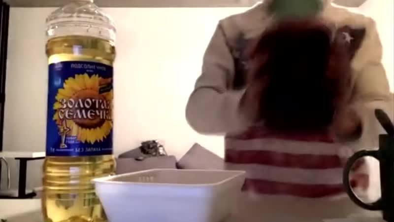 [bomba rofls] sexbomba3131 угарает и показывает банки в чат рулетке