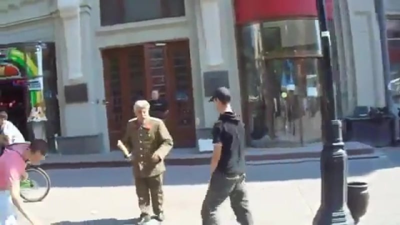 Сталин и ленин долбят бухих отморозков