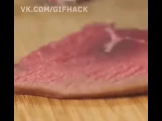 Вот так можно отбить мясо