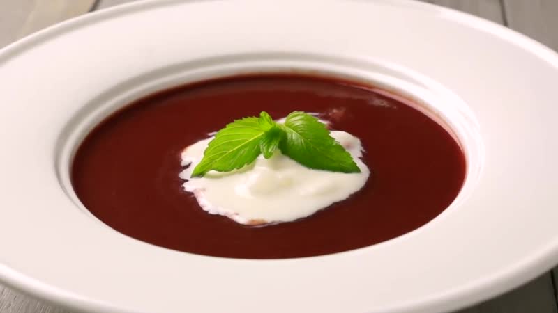 Освежающий гаспачо с черешней! усное избавление от жары