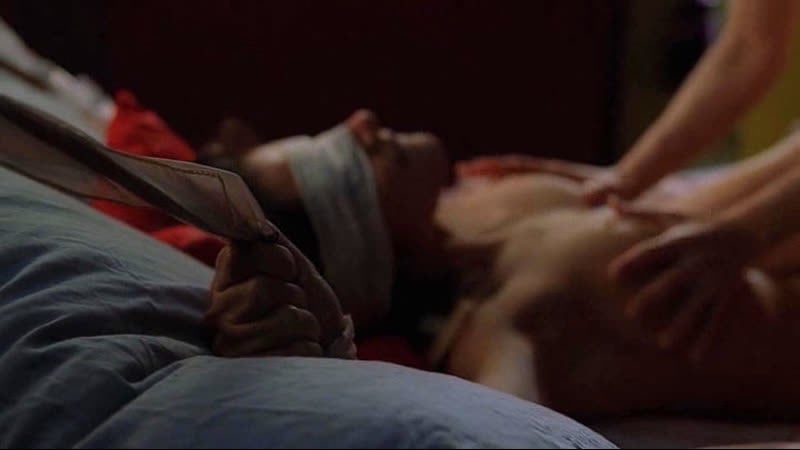 Сара шахи, мишель хикс оружие напрокат / sarah shahi, michele hicks guns for hire ( 2015 )