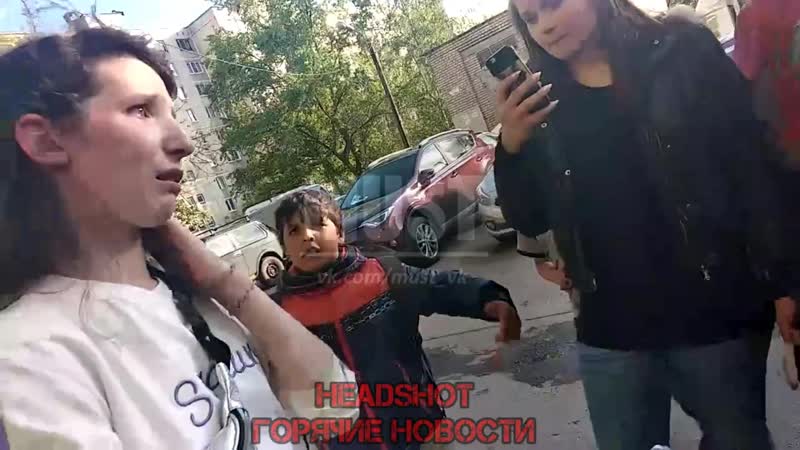 Унижают девушку видео. Избили и унизили девочку. Девочки избили мальчика и унизили. Девушки избиение унижение. Борьба школьников унижение.