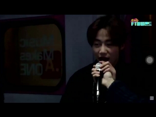 Lee hongki and his friends are singing love scenario
