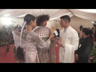 Priyanka chopra & nick jonas on their first met since marriage | met gala 2019 with liza koshy