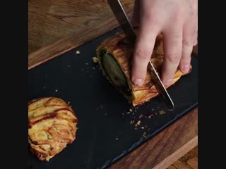 First a beet wellington, now a celeriac wellington oh lord, i think i'm turning veggie !!! gx #veganuary