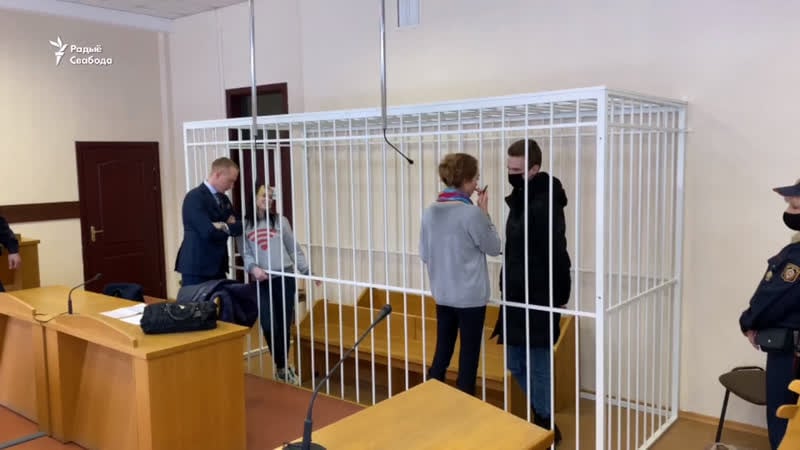 Прысуд маладзёнам, якія распісалі шчыты амапаўцаў