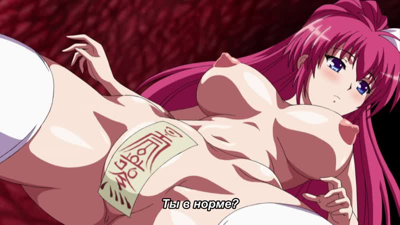 Жалаңаш фотоларды сүйіп тұрған жас жұп