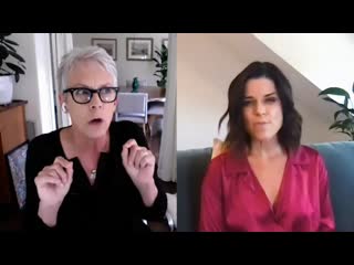 Scream queens in conversation jamie lee curtis & neve campbell admit they don't like horror movies