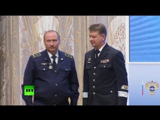 Награждение машиниста петербургского метро, который управлял взорванным поездом