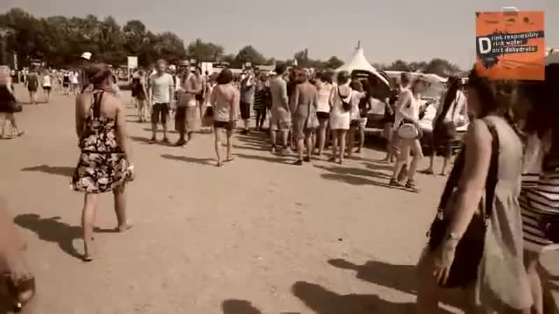 Nøgenløbet på roskilde festival 2010 nu med vandgrav