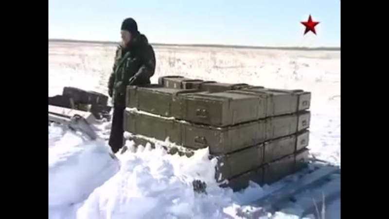 Воздушно десантные попы разворачивают переносной молебенный шалаш