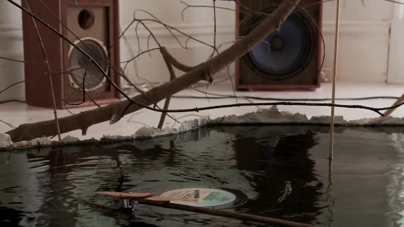 Submerged turntable