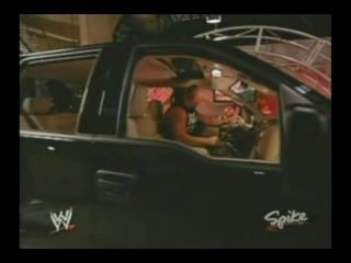 Lita,trish stratus,stacy keibler backstage(wwe raw )