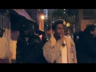 A$ap rocky и skepta прямо на улице исполняют совместный трек [nr]