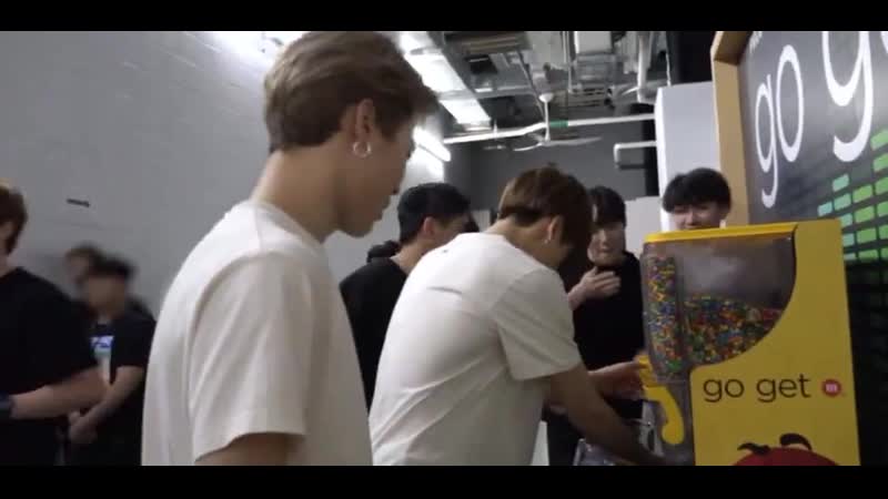 Bts memories of 2018 (чигу и сладости)