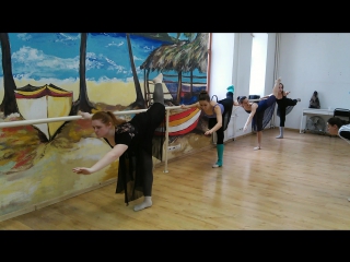 Станок адажио с левой ноги аня, ксюша, саша, катя 23 04 2016