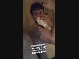 Tom grennan на ужине у olly murs