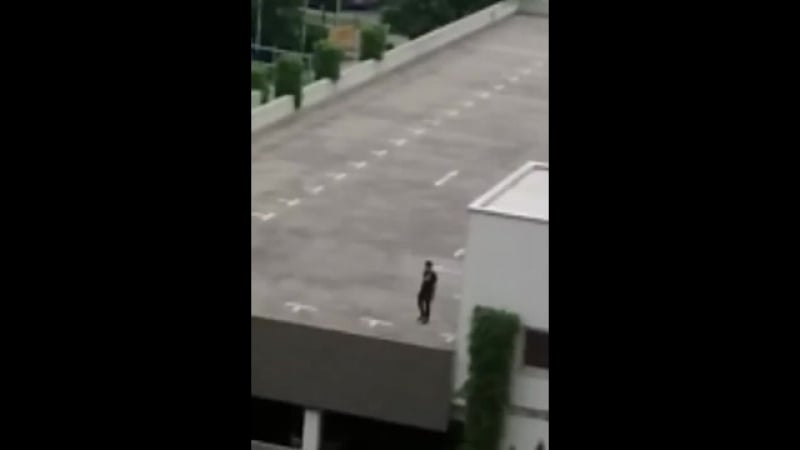 Мюнхенский стрелок перед расстрелом людей в тц кричал, что он немец