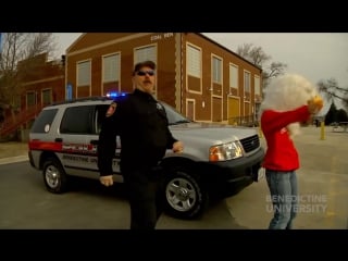 Whos that chick officer lloyd popp