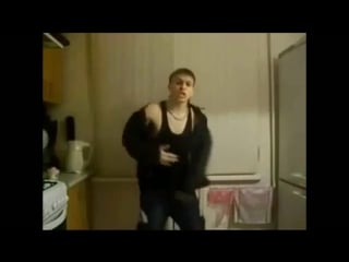 На столе были ноги поплыли осминоги